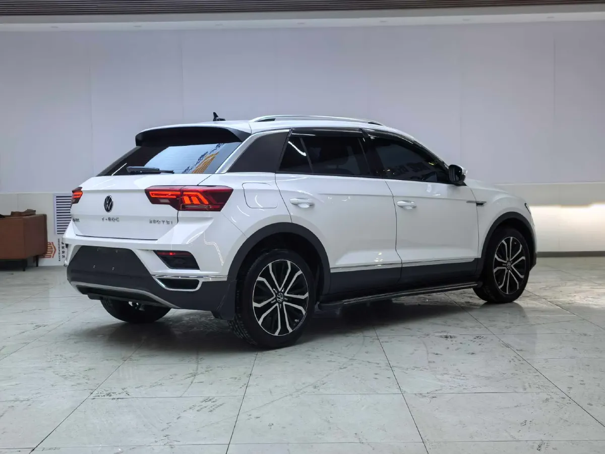 2022 Volkswagen T-Roc 1.4T 150HP L4 7DCT,autocango,china used car exporter,china ev exporter,chinese used car exporter,chinese used ev exporter