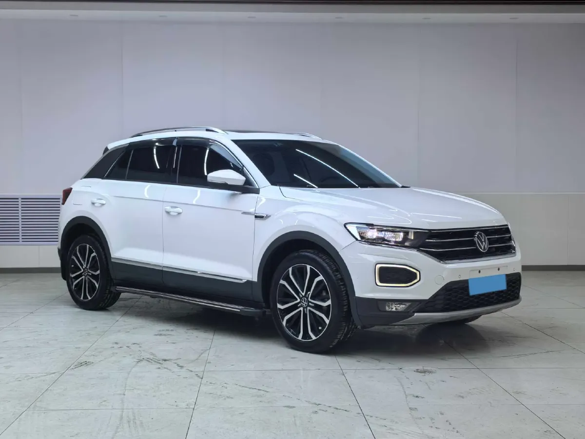 2022 Volkswagen T-Roc 1.4T 150HP L4 7DCT,autocango,china used car exporter,china ev exporter,chinese used car exporter,chinese used ev exporter