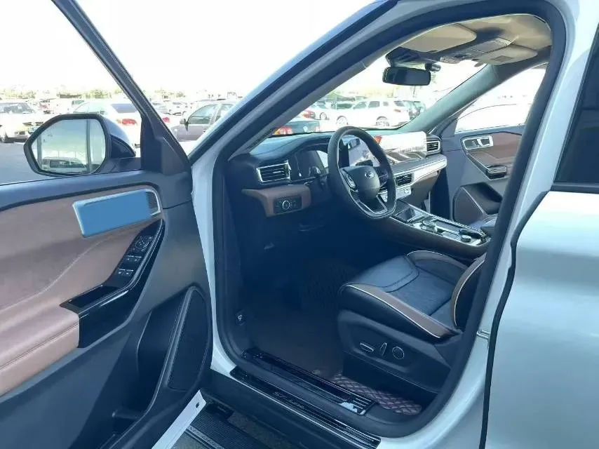 2023 Ford Explorer 2.3T 276HP L4 10AT,autocango,china used car exporter,china ev exporter,chinese used car exporter,chinese used ev exporter