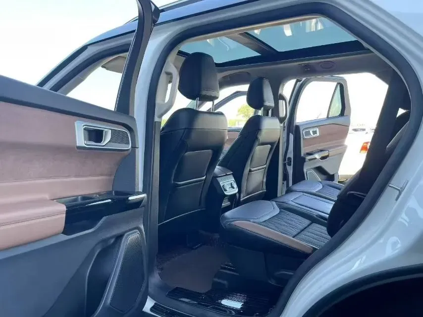 2023 Ford Explorer 2.3T 276HP L4 10AT,autocango,china used car exporter,china ev exporter,chinese used car exporter,chinese used ev exporter