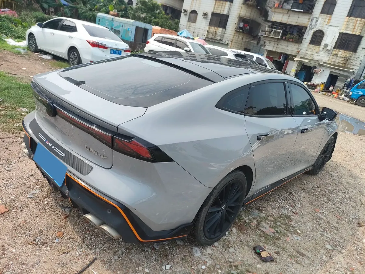 2023 ChangAn UNI-V 1.5T 188HP L4 7DCT,autocango,china used car exporter,china ev exporter,chinese used car exporter,chinese used ev exporter