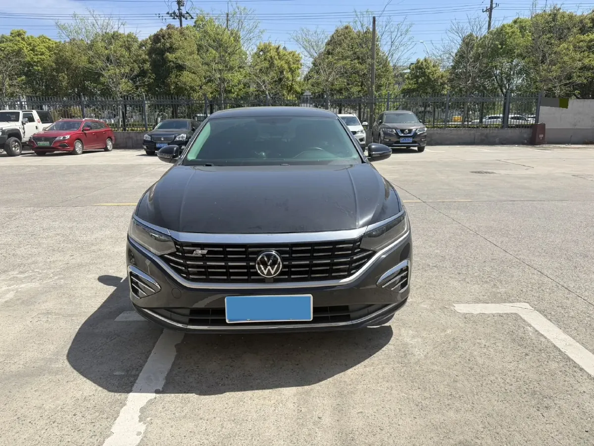 2023 Volkswagen Passat 2.0T 186HP L4 7DCT,autocango,china used car exporter,china ev exporter,chinese used car exporter,chinese used ev exporter