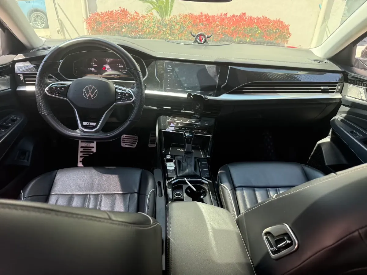 2023 Volkswagen Passat 2.0T 186HP L4 7DCT,autocango,china used car exporter,china ev exporter,chinese used car exporter,chinese used ev exporter