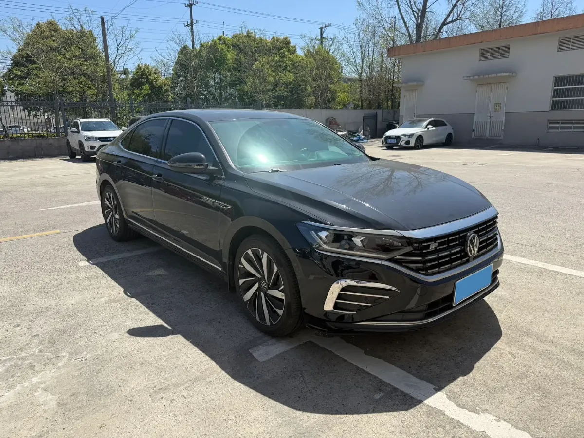 2023 Volkswagen Passat 2.0T 186HP L4 7DCT,autocango,china used car exporter,china ev exporter,chinese used car exporter,chinese used ev exporter