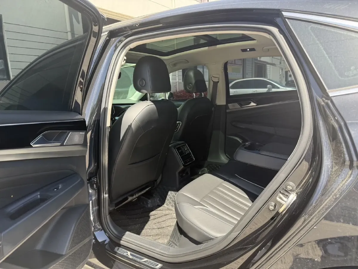 2023 Volkswagen Passat 2.0T 186HP L4 7DCT,autocango,china used car exporter,china ev exporter,chinese used car exporter,chinese used ev exporter