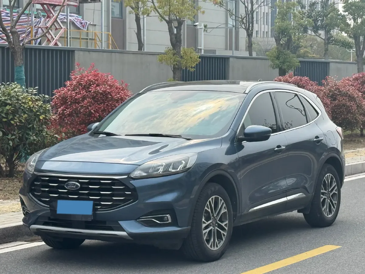 2020 Ford Escape 2.0T 248HP L4 8AT,autocango,china used car exporter,china ev exporter,chinese used car exporter,chinese used ev exporter