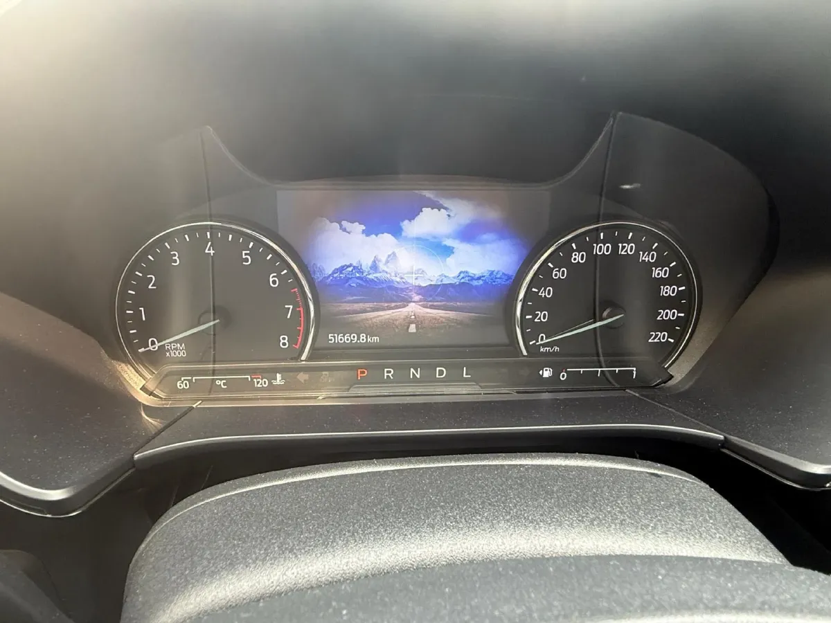 2020 Ford Escape 2.0T 248HP L4 8AT,autocango,china used car exporter,china ev exporter,chinese used car exporter,chinese used ev exporter