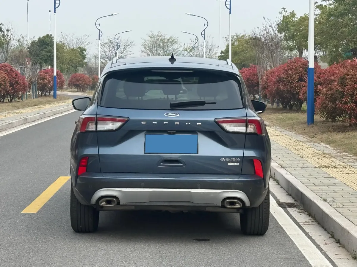 2020 Ford Escape 2.0T 248HP L4 8AT,autocango,china used car exporter,china ev exporter,chinese used car exporter,chinese used ev exporter