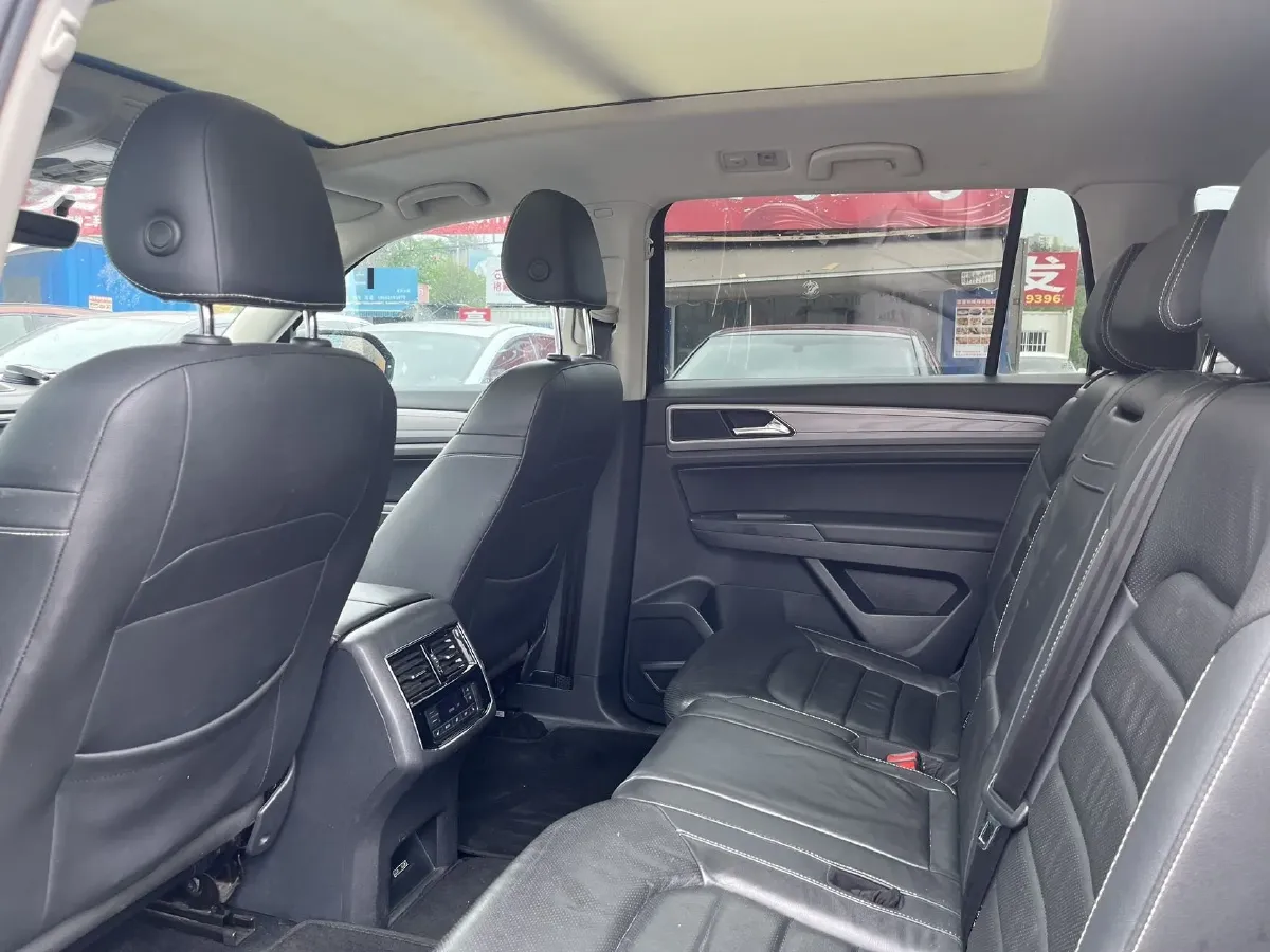 2017 Volkswagen Teramont 2.0T 220HP L4 7DCT,autocango,china used car exporter,china ev exporter,chinese used car exporter,chinese used ev exporter