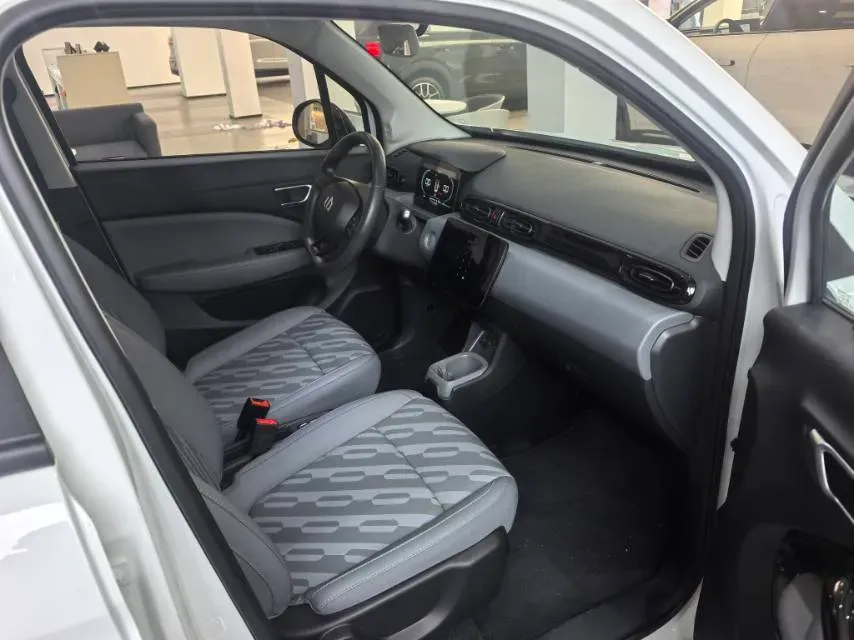 2025 Leapmotor T03 BEV 31.9KWH,autocango,china used car exporter,china ev exporter,chinese used car exporter,chinese used ev exporter