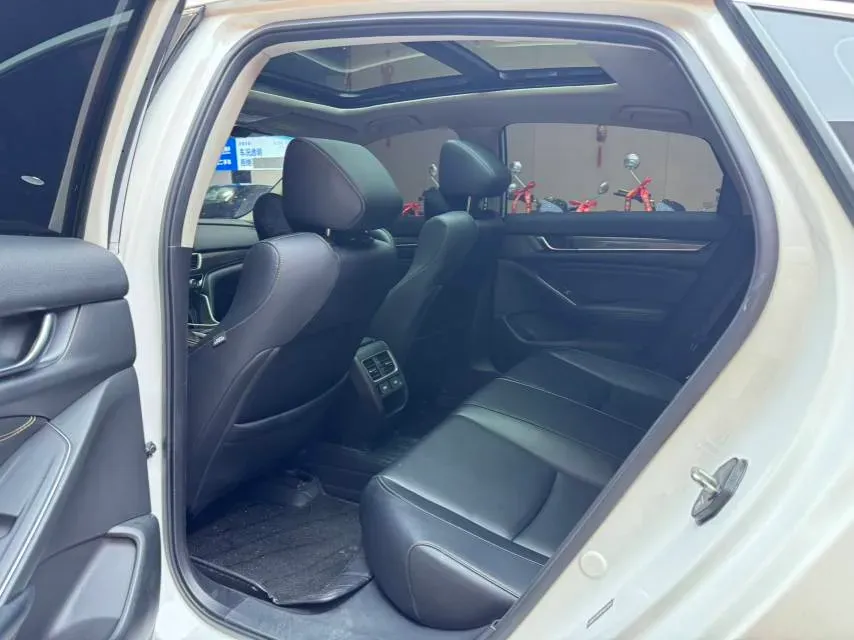 2022 Honda Accord 1.5T 194HP L4 CVT,autocango,china used car exporter,china ev exporter,chinese used car exporter,chinese used ev exporter