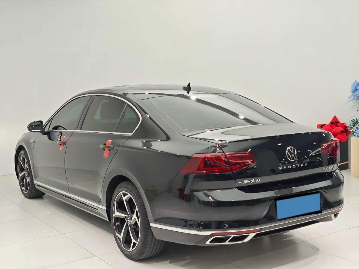 2023 Volkswagen Magotan 2.0T 186HP L4 7DCT,autocango,china used car exporter,china ev exporter,chinese used car exporter,chinese used ev exporter