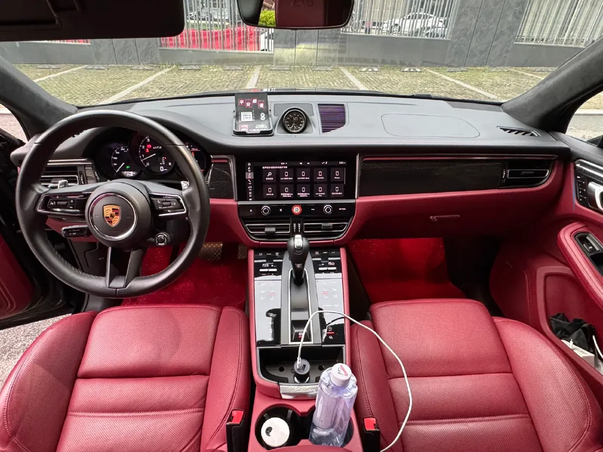 2022 Porsche Macan 2.9T 441HP V6 7DCT,autocango,china used car exporter,china ev exporter,chinese used car exporter,chinese used ev exporter