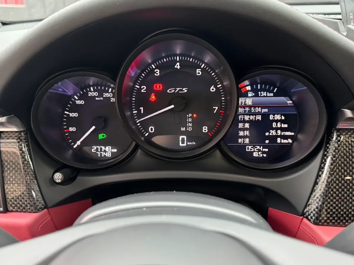 2022 Porsche Macan 2.9T 441HP V6 7DCT,autocango,china used car exporter,china ev exporter,chinese used car exporter,chinese used ev exporter