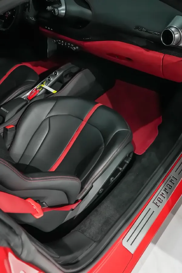 2019 Aston Martin DB11 5.2T 639HP V12 8AT,autocango,china used car exporter,china ev exporter,chinese used car exporter,chinese used ev exporter