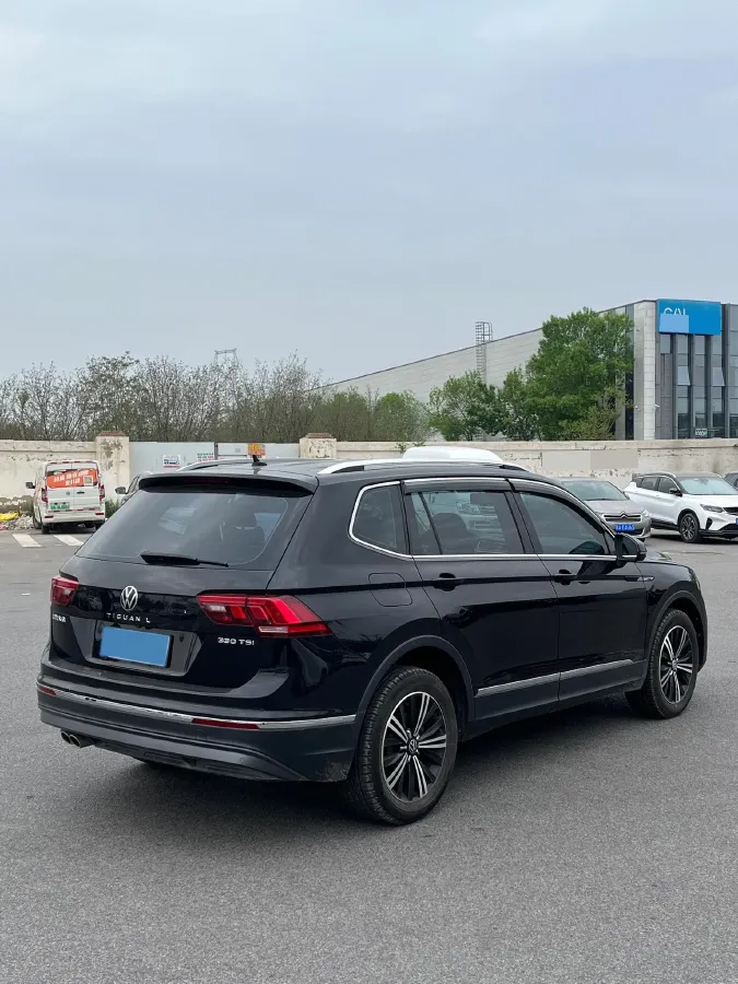 2020 Volkswagen Tiguan L 2.0T 186HP L4 7DCT,autocango,china used car exporter,china ev exporter,chinese used car exporter,chinese used ev exporter