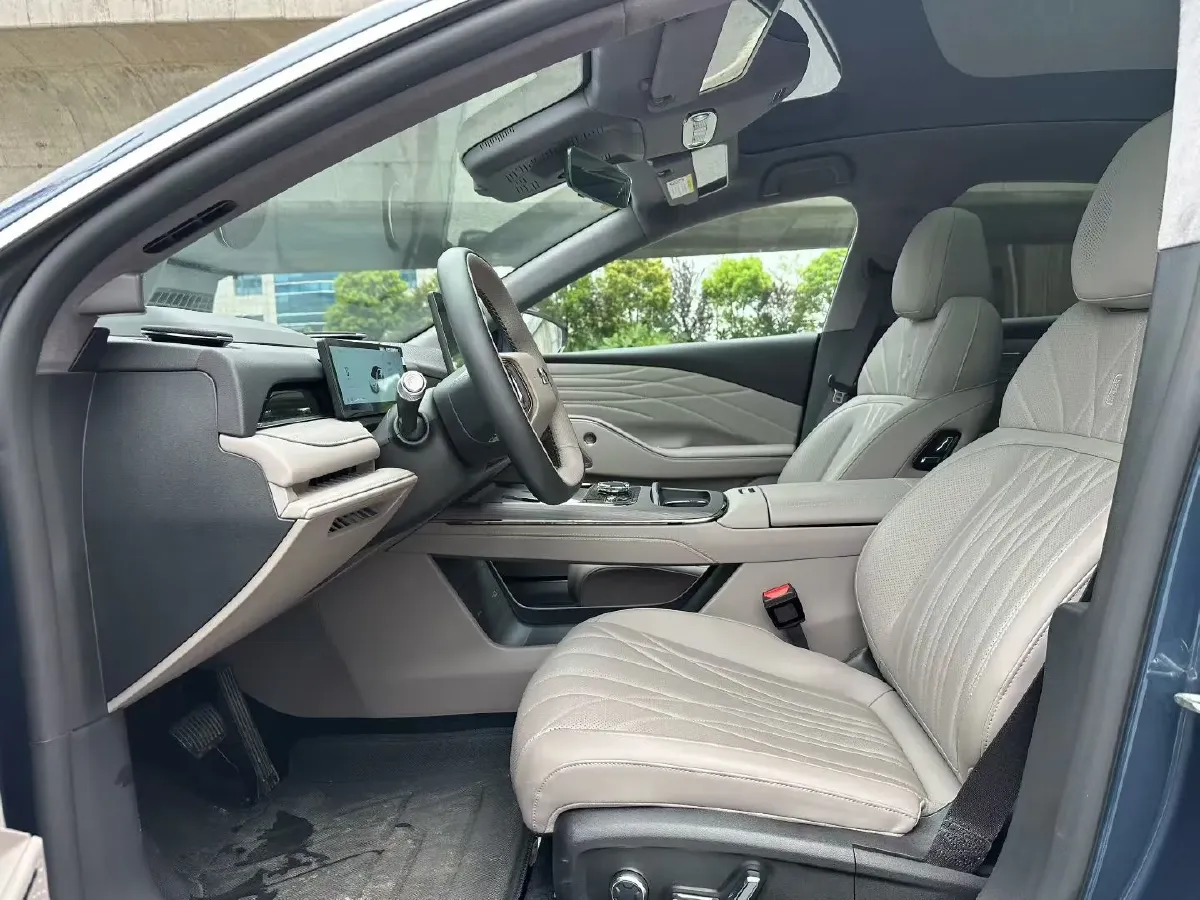 2025 Geely Galaxy Starshine 8 1.5T 163HP L4 3DHT PHEV 27.69KWH,autocango,china used car exporter,china ev exporter,chinese used car exporter,chinese used ev exporter