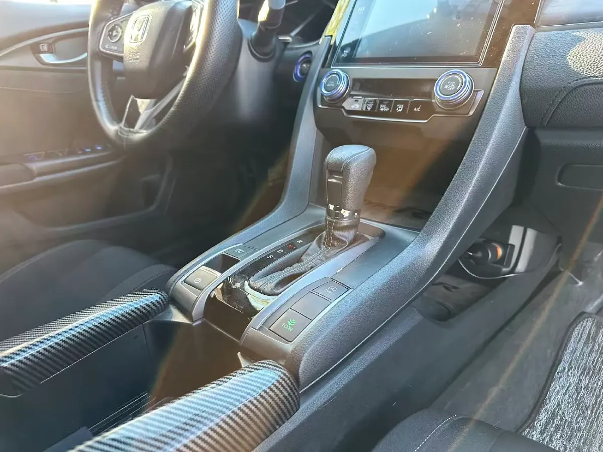 2021 Honda Civic 1.5T 177HP L4 CVT,autocango,china used car exporter,china ev exporter,chinese used car exporter,chinese used ev exporter