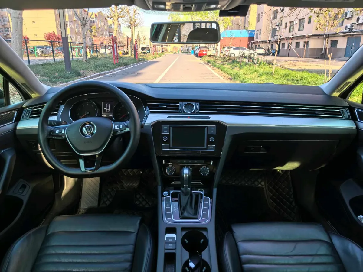 2018 Volkswagen Magotan 1.8T 180HP L4 7DCT,autocango,china used car exporter,china ev exporter,chinese used car exporter,chinese used ev exporter