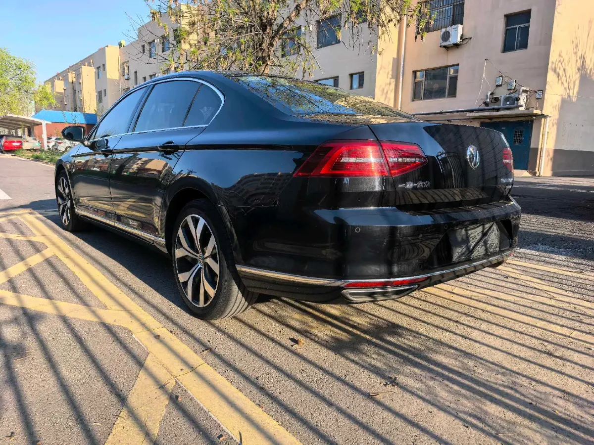 2018 Volkswagen Magotan 1.8T 180HP L4 7DCT,autocango,china used car exporter,china ev exporter,chinese used car exporter,chinese used ev exporter