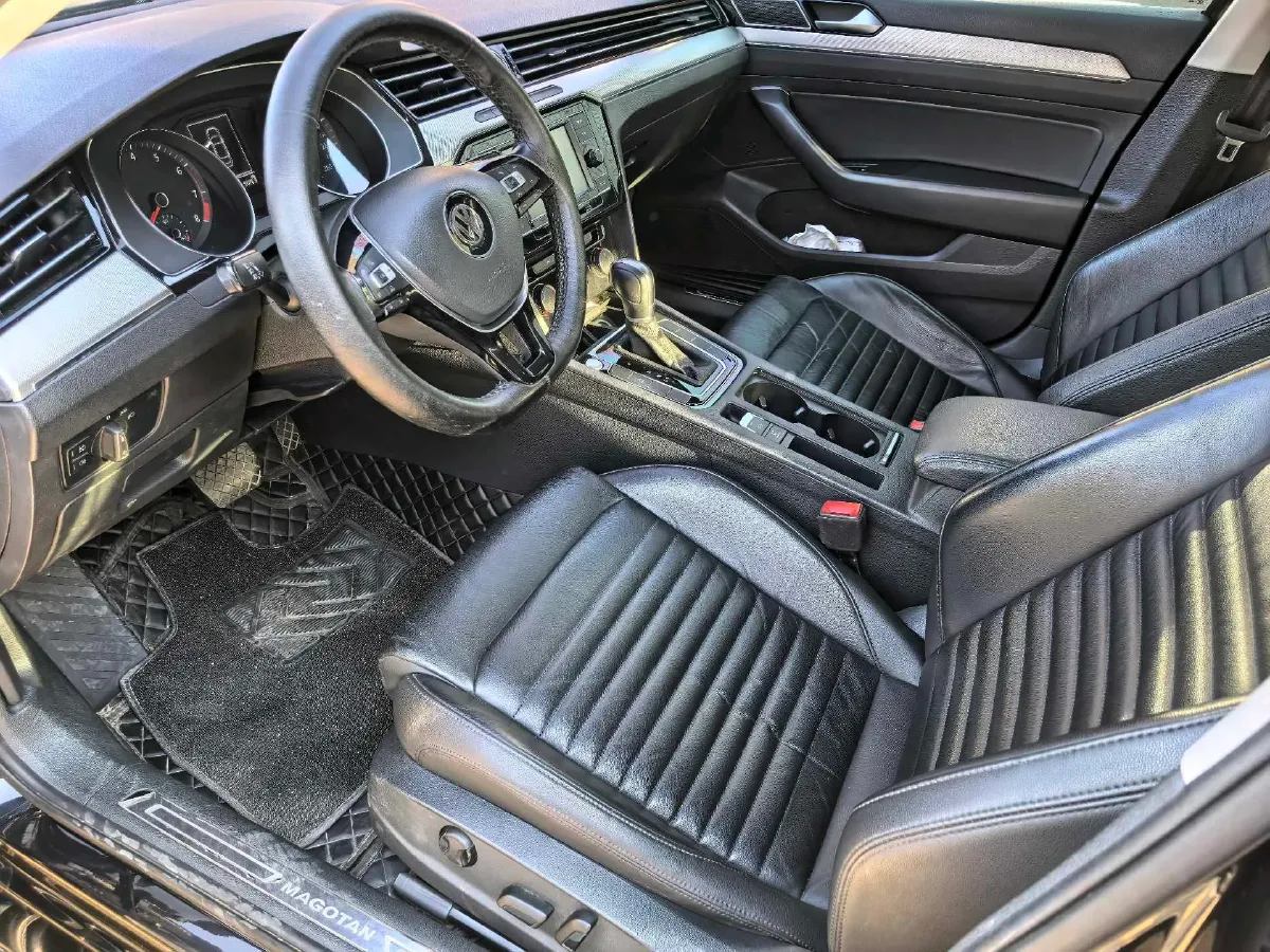 2018 Volkswagen Magotan 1.8T 180HP L4 7DCT,autocango,china used car exporter,china ev exporter,chinese used car exporter,chinese used ev exporter