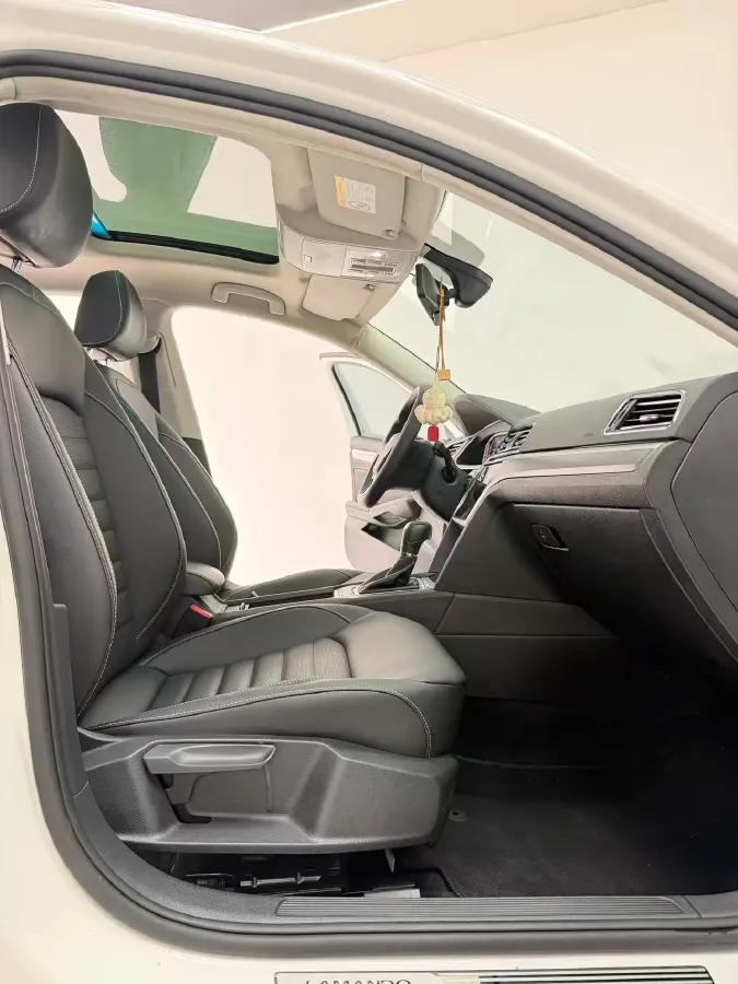 2021 Volkswagen Lamando 1.4T 150HP L4 7DCT,autocango,china used car exporter,china ev exporter,chinese used car exporter,chinese used ev exporter