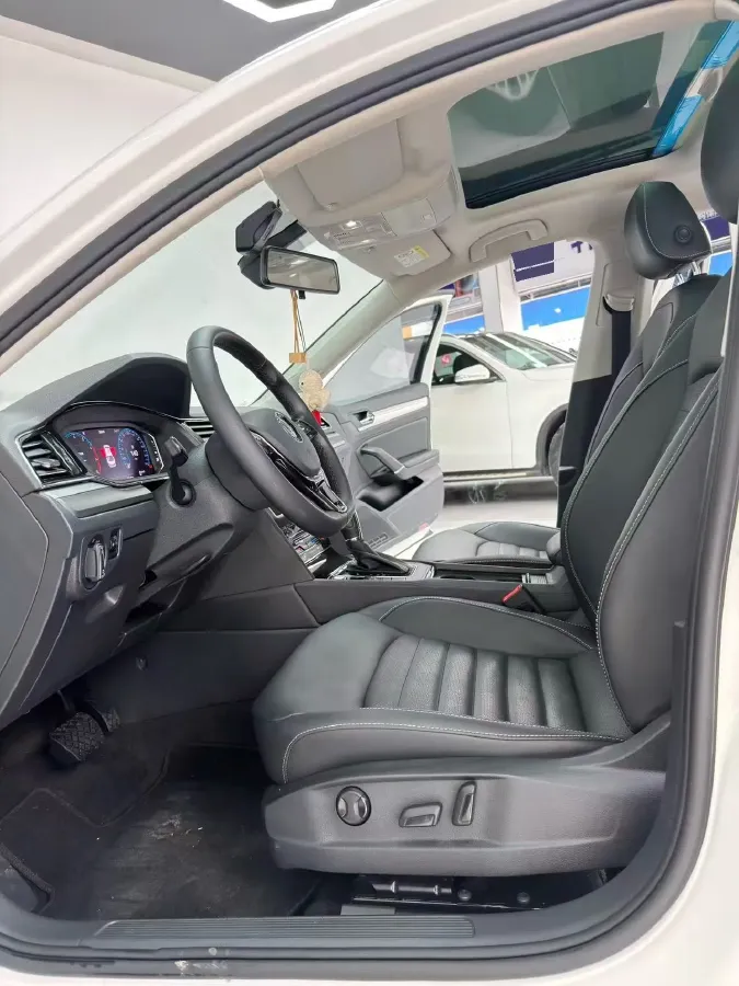 2021 Volkswagen Lamando 1.4T 150HP L4 7DCT,autocango,china used car exporter,china ev exporter,chinese used car exporter,chinese used ev exporter