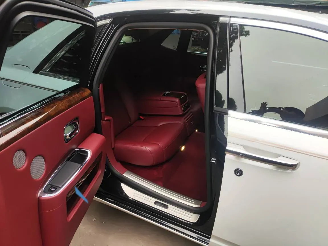 2015 Rolls-Royce Ghost 6.6T 571HP V12 8AT,autocango,china used car exporter,china ev exporter,chinese used car exporter,chinese used ev exporter