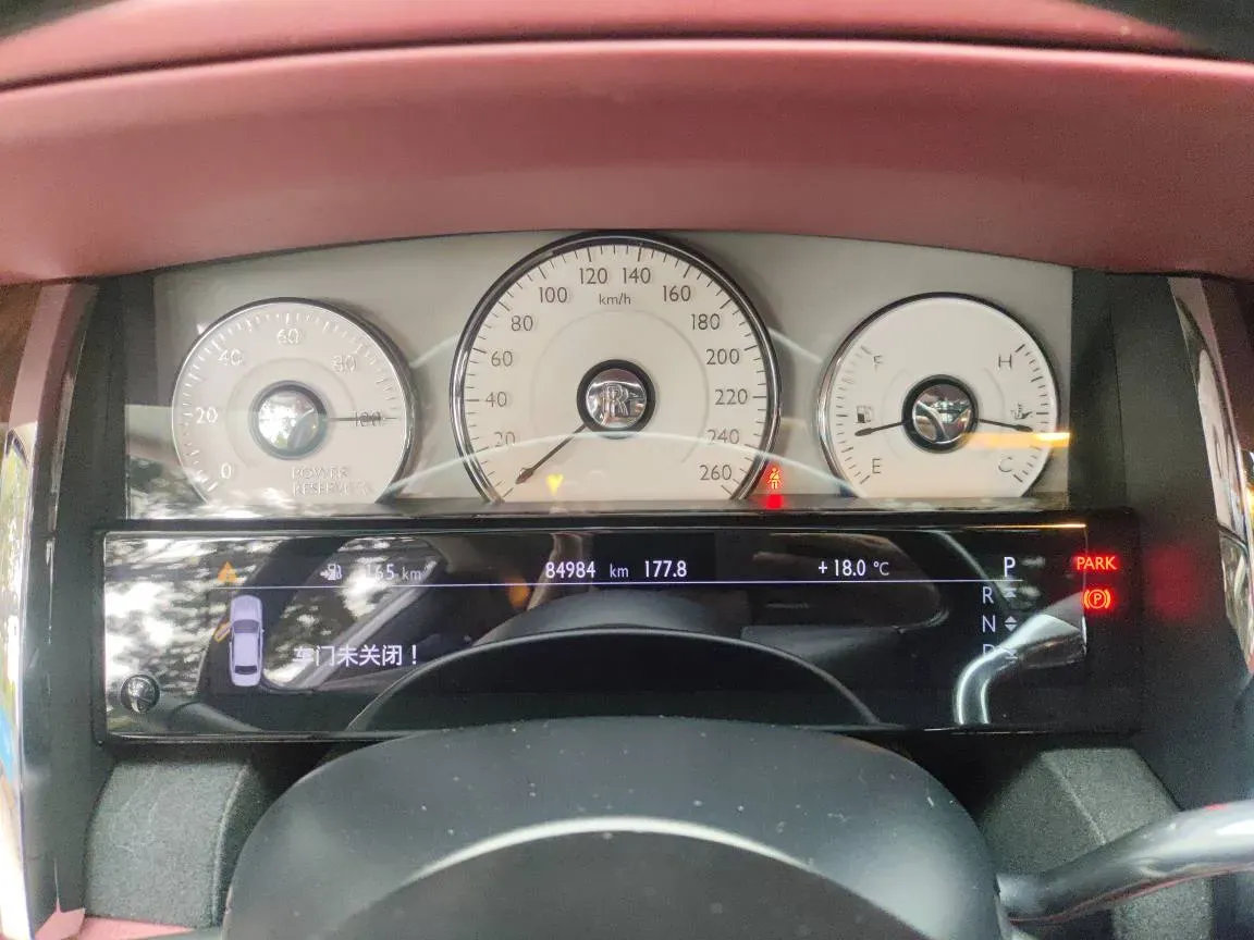 2015 Rolls-Royce Ghost 6.6T 571HP V12 8AT,autocango,china used car exporter,china ev exporter,chinese used car exporter,chinese used ev exporter