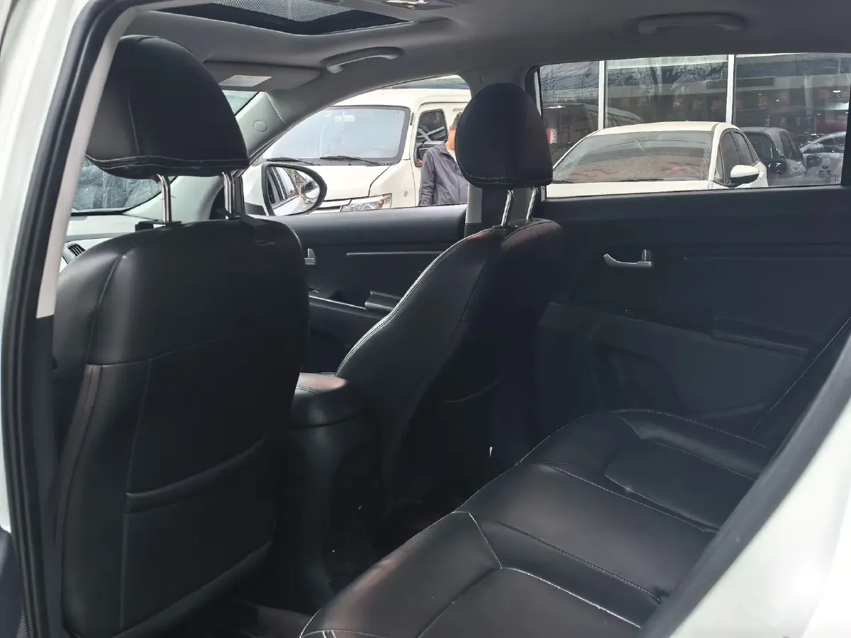 2016 Kia Sportage R 2.0L 165HP L4 6AT,autocango,china used car exporter,china ev exporter,chinese used car exporter,chinese used ev exporter