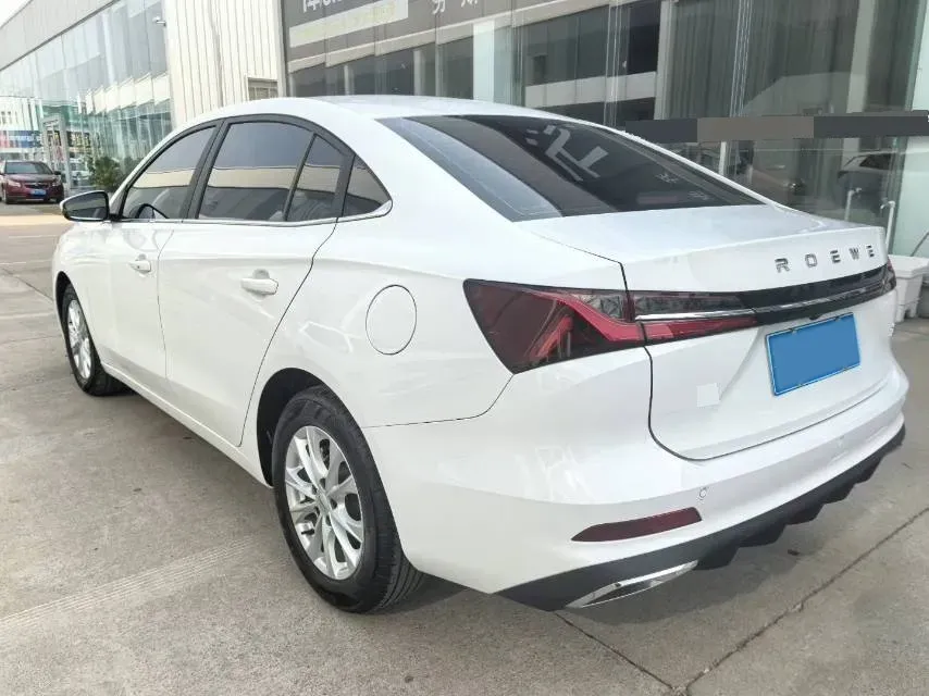 2024 Roewe i5 1.5L 129HP L4 CVT,autocango,china used car exporter,china ev exporter,chinese used car exporter,chinese used ev exporter