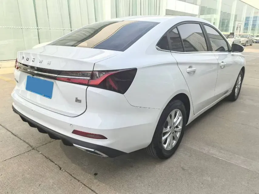 2024 Roewe i5 1.5L 129HP L4 CVT,autocango,china used car exporter,china ev exporter,chinese used car exporter,chinese used ev exporter