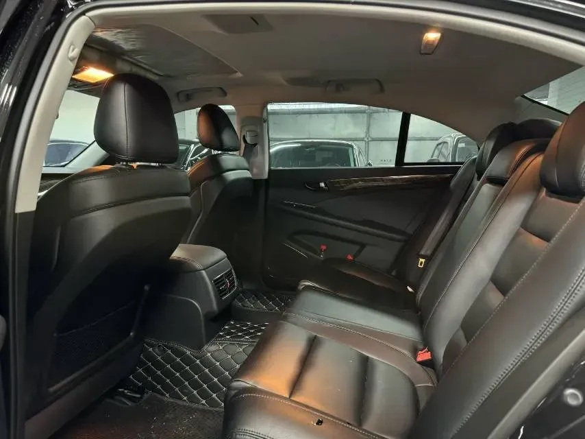 2021 HongQi H7 1.8T 188HP L4 6AT,autocango,china used car exporter,china ev exporter,chinese used car exporter,chinese used ev exporter