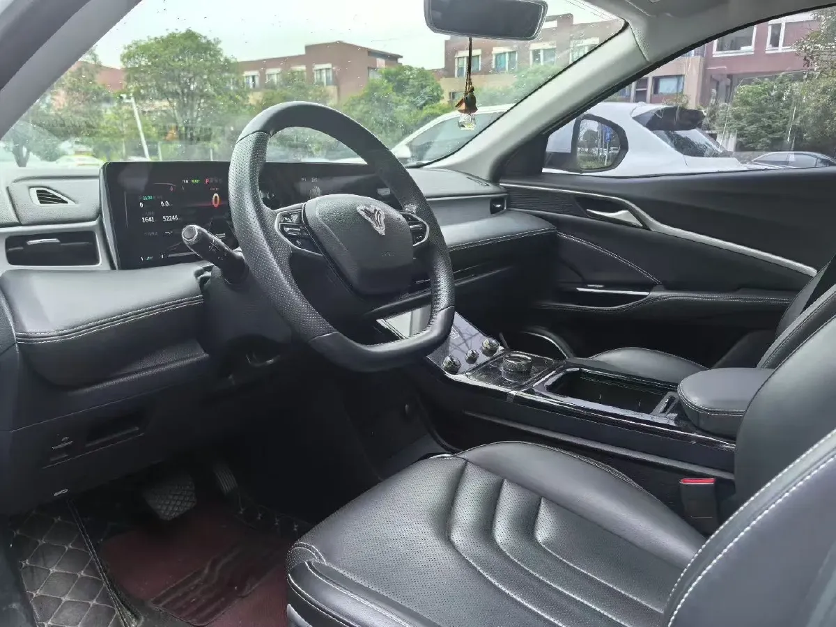 2022 Venucia Grand V 1.5T 190HP L4 7DCT,autocango,china used car exporter,china ev exporter,chinese used car exporter,chinese used ev exporter