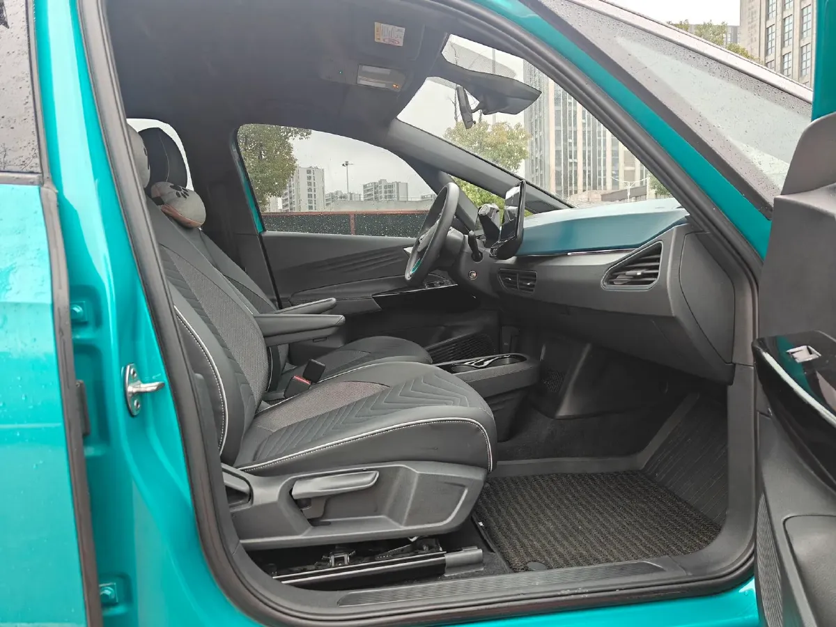 2023 Volkswagen ID.3 BEV 52.8KWH,autocango,china used car exporter,china ev exporter,chinese used car exporter,chinese used ev exporter