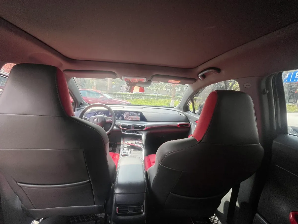 2020 ChangAn UNI-T 1.5T 180HP L4 7DCT,autocango,china used car exporter,china ev exporter,chinese used car exporter,chinese used ev exporter