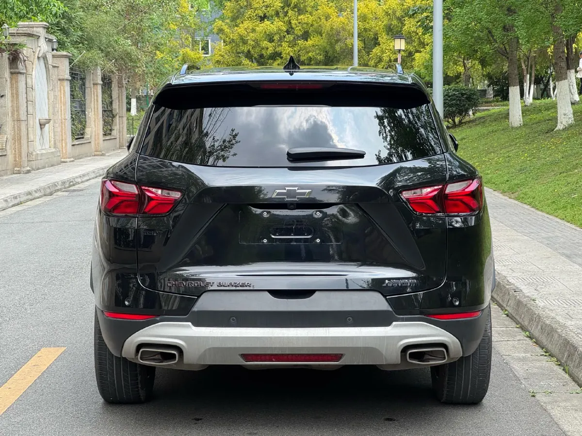 2021 BMW 3 Series 2.0T 156HP L4 8AT,autocango,china used car exporter,china ev exporter,chinese used car exporter,chinese used ev exporter