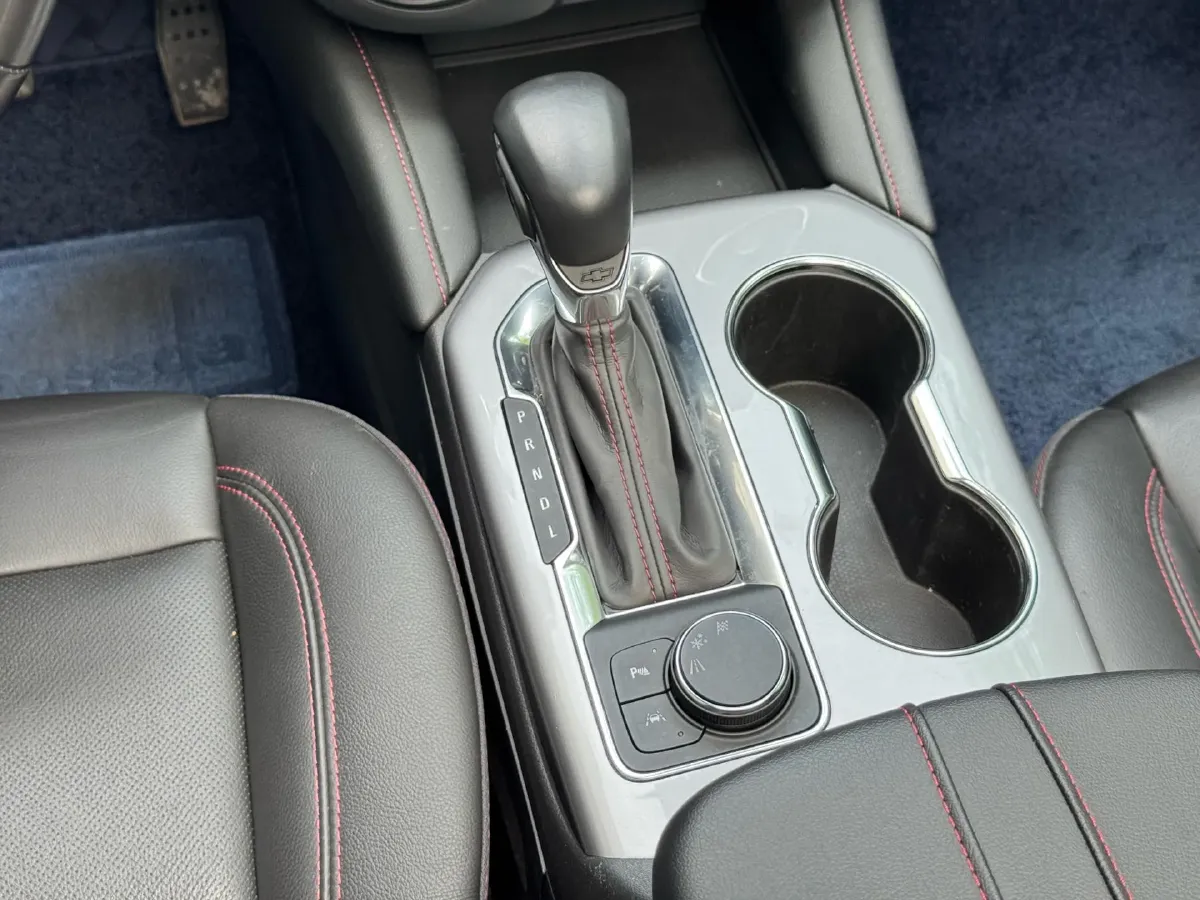 2021 BMW 3 Series 2.0T 156HP L4 8AT,autocango,china used car exporter,china ev exporter,chinese used car exporter,chinese used ev exporter