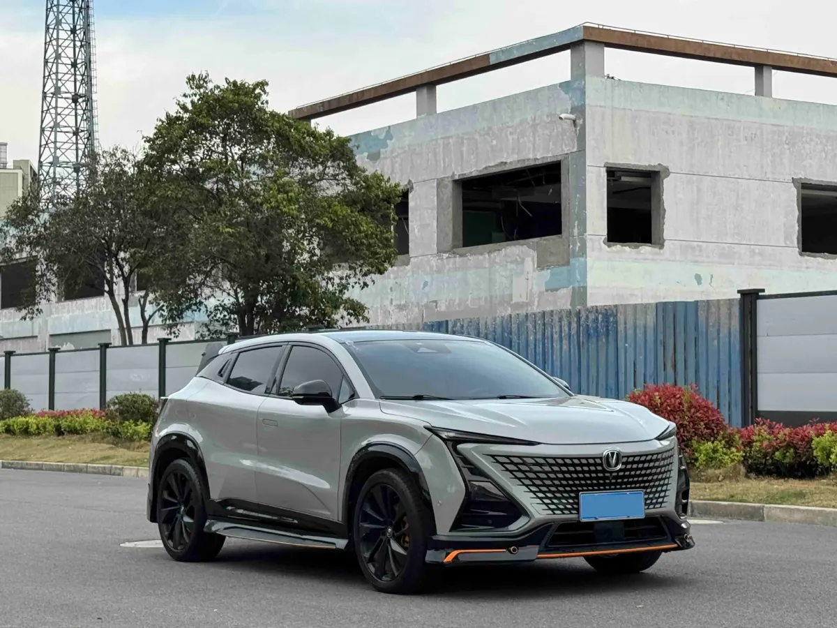 2022 ChangAn UNI-T 1.5T 188HP L4 7DCT,autocango,china used car exporter,china ev exporter,chinese used car exporter,chinese used ev exporter