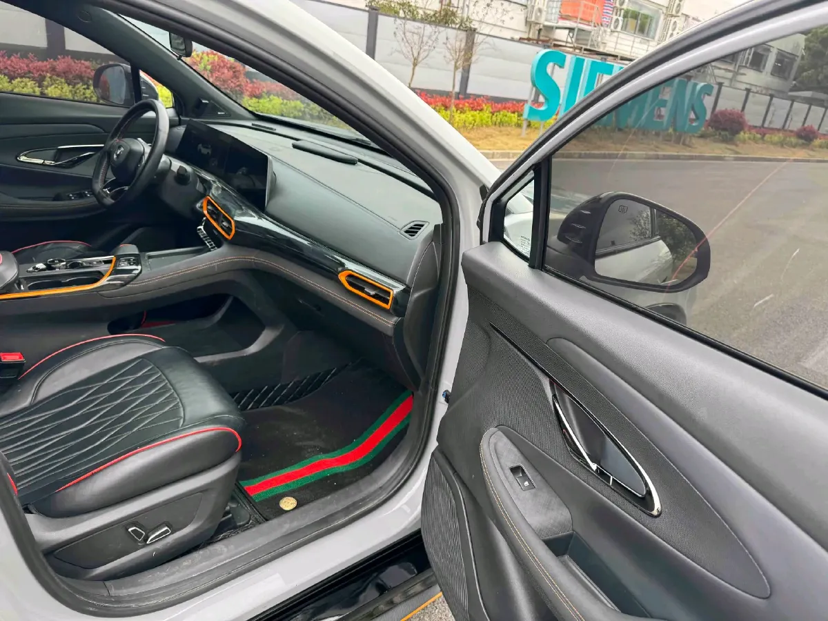 2022 ChangAn UNI-T 1.5T 188HP L4 7DCT,autocango,china used car exporter,china ev exporter,chinese used car exporter,chinese used ev exporter