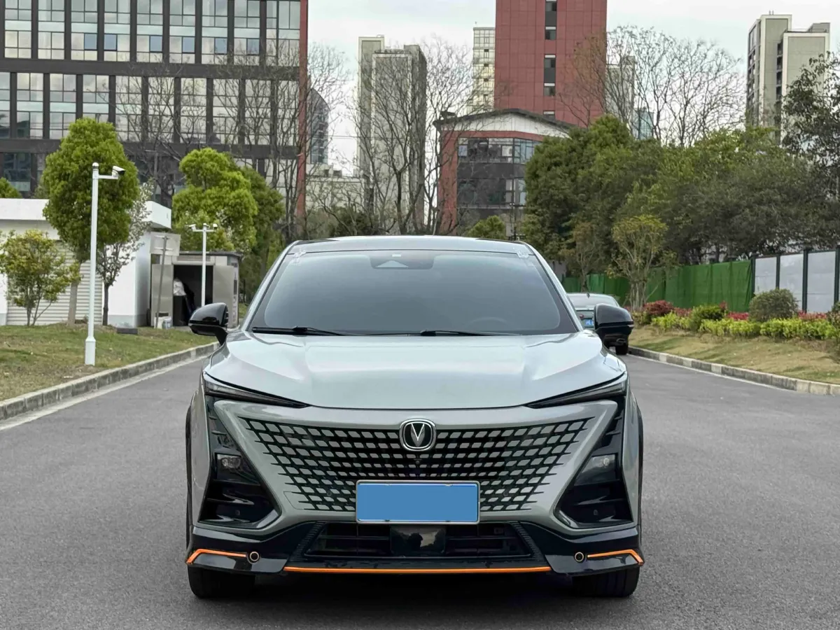 2022 ChangAn UNI-T 1.5T 188HP L4 7DCT,autocango,china used car exporter,china ev exporter,chinese used car exporter,chinese used ev exporter