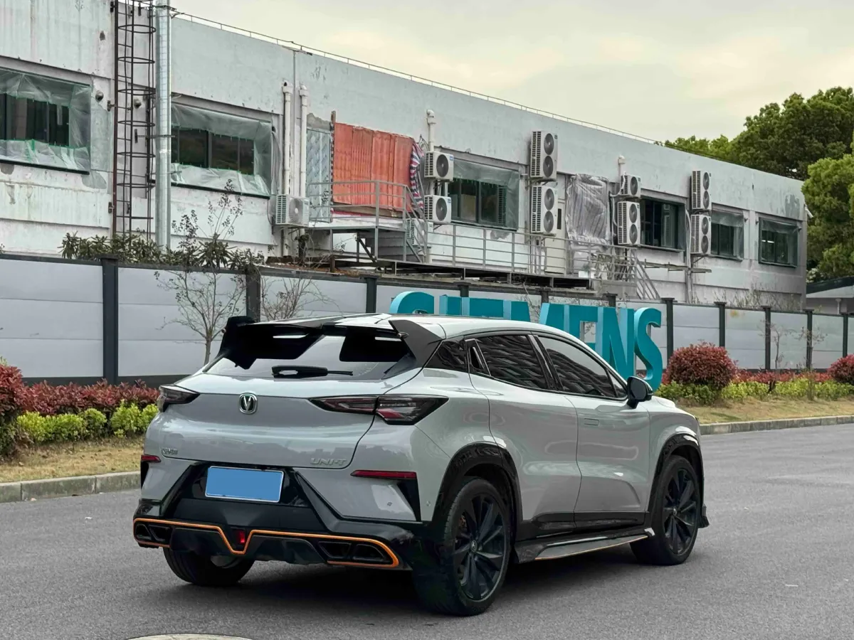 2022 ChangAn UNI-T 1.5T 188HP L4 7DCT,autocango,china used car exporter,china ev exporter,chinese used car exporter,chinese used ev exporter