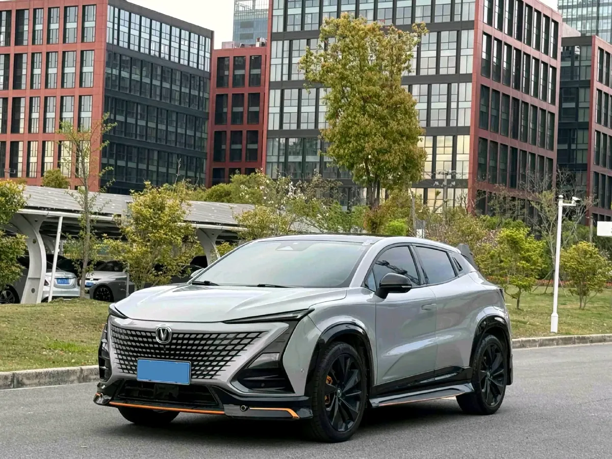 2022 ChangAn UNI-T 1.5T 188HP L4 7DCT,autocango,china used car exporter,china ev exporter,chinese used car exporter,chinese used ev exporter