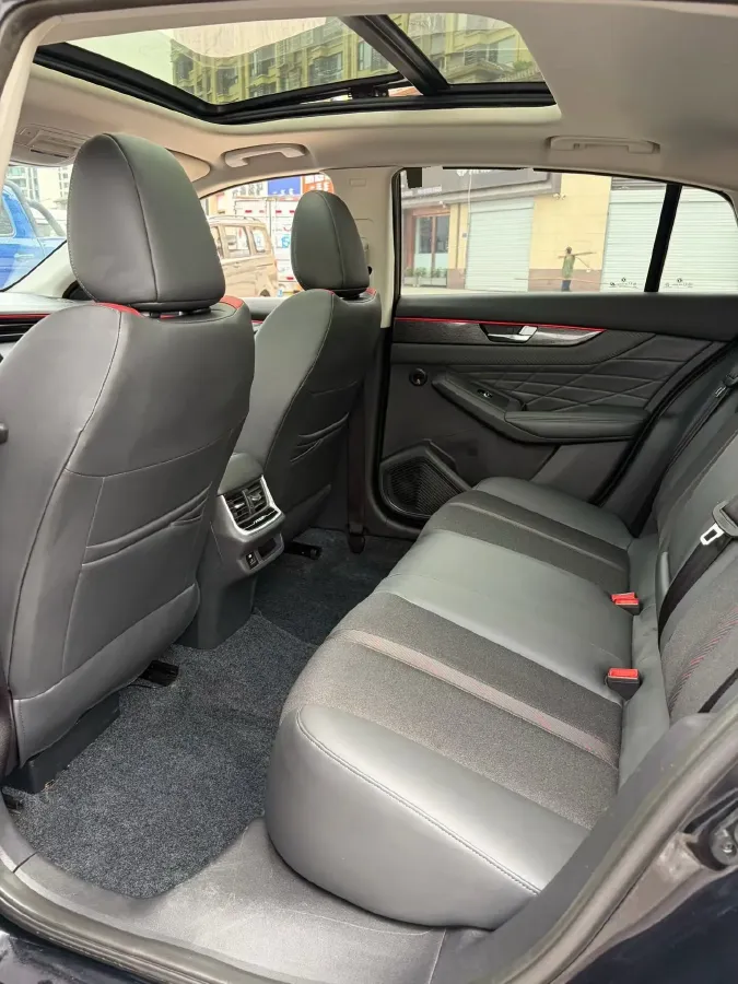 2021 DongFeng Aeolus YiXuan MAX 1.5T 190HP L4 7DCT,autocango,china used car exporter,china ev exporter,chinese used car exporter,chinese used ev exporter