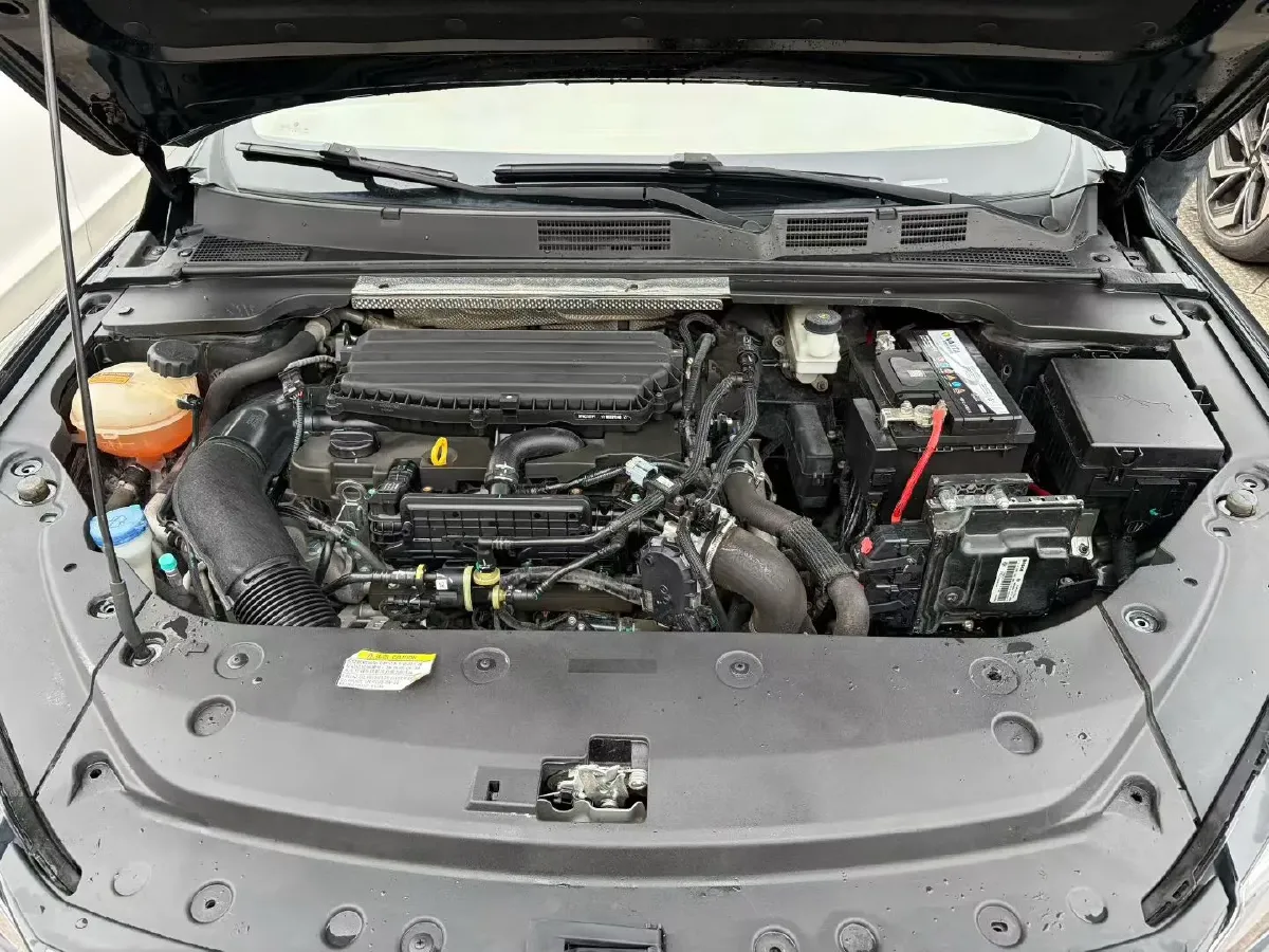 2021 DongFeng Aeolus YiXuan MAX 1.5T 190HP L4 7DCT,autocango,china used car exporter,china ev exporter,chinese used car exporter,chinese used ev exporter