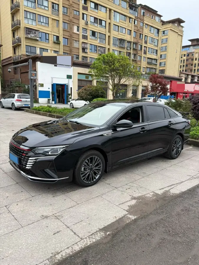 2021 DongFeng Aeolus YiXuan MAX 1.5T 190HP L4 7DCT,autocango,china used car exporter,china ev exporter,chinese used car exporter,chinese used ev exporter