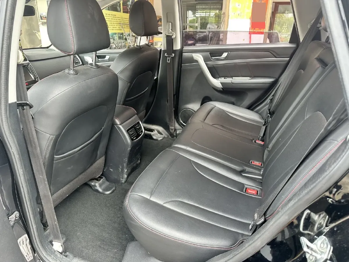 2019 Haval M6 1.5T 150HP L4 6MT,autocango,china used car exporter,china ev exporter,chinese used car exporter,chinese used ev exporter