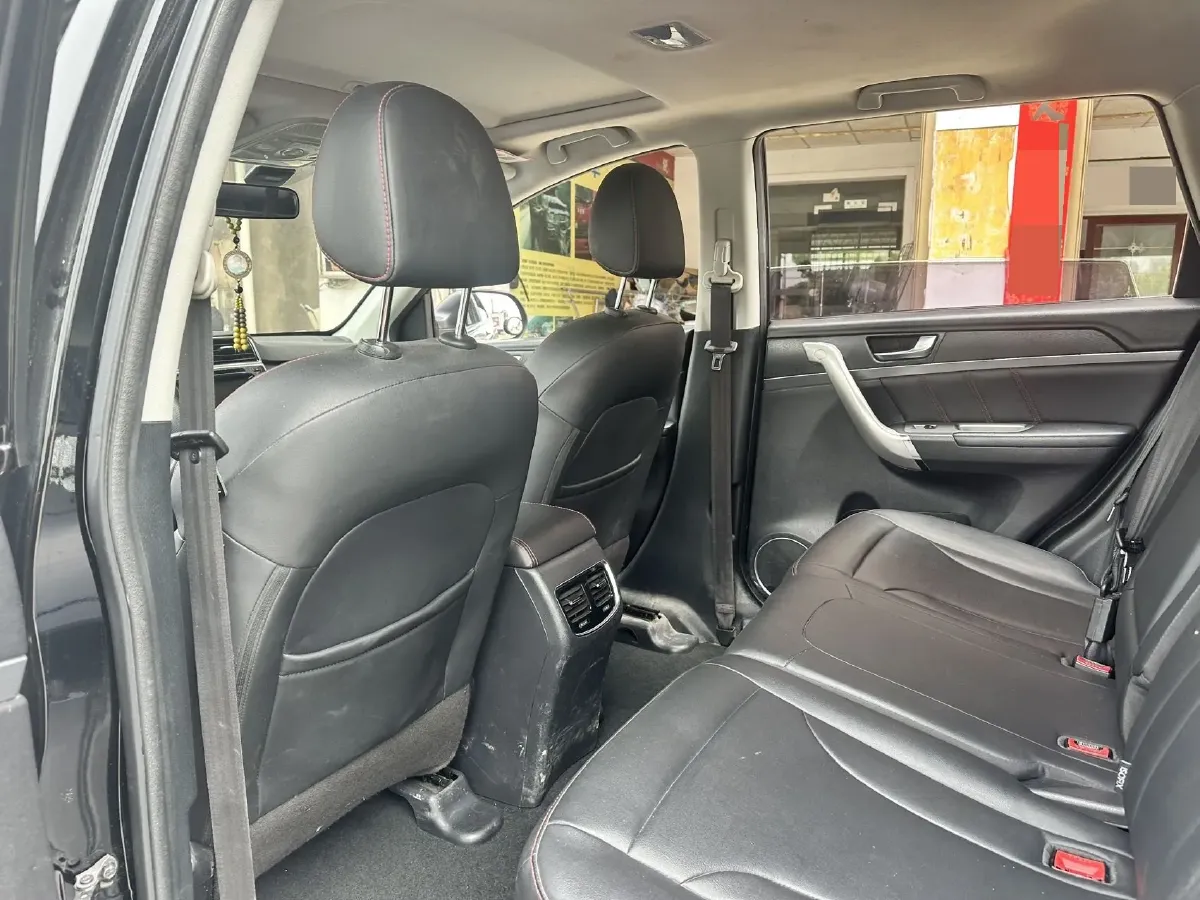 2019 Haval M6 1.5T 150HP L4 6MT,autocango,china used car exporter,china ev exporter,chinese used car exporter,chinese used ev exporter