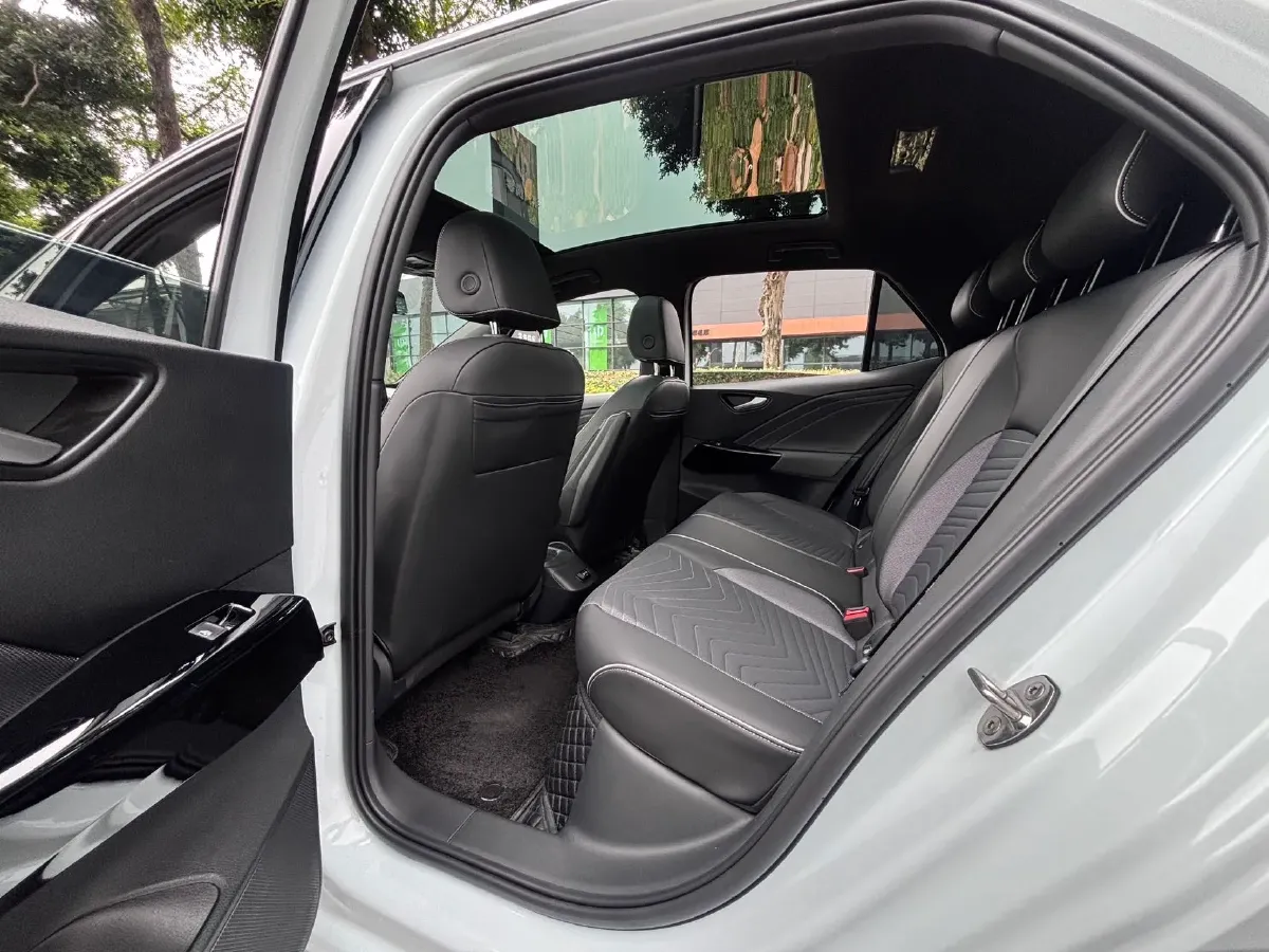 2023 Volkswagen ID.3 BEV 52.8KWH,autocango,china used car exporter,china ev exporter,chinese used car exporter,chinese used ev exporter