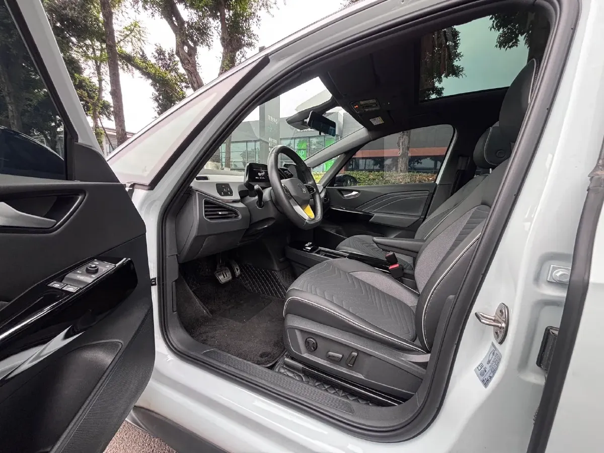 2023 Volkswagen ID.3 BEV 52.8KWH,autocango,china used car exporter,china ev exporter,chinese used car exporter,chinese used ev exporter